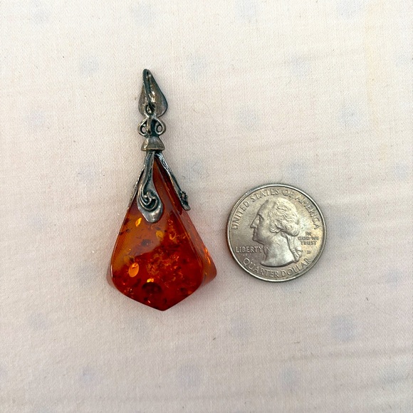 Amber and Silver Pendant - Picture 2 of 4
